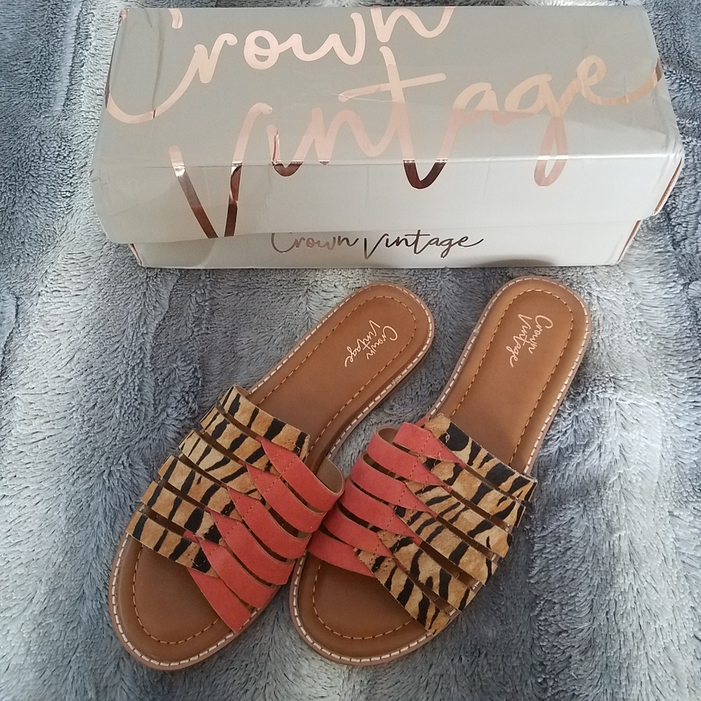 Crown Vintage Sandals NWOT